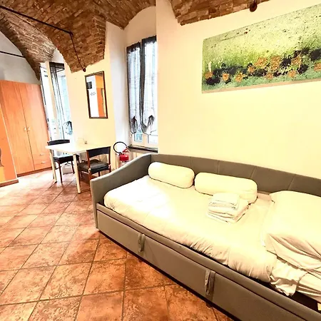 Apartment Centre -